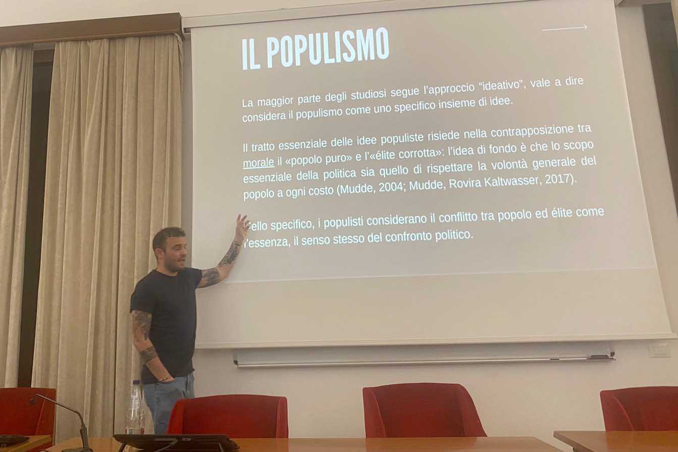 Un momento dell'incontro del prof. Mattia Zulianello