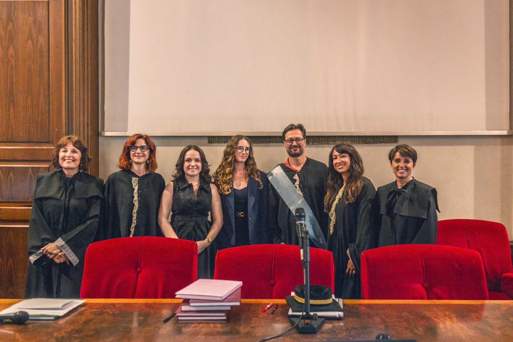 In foto da sinistra le docenti Daniela Fisichella e Stefania Panebianco, le laureate Carlotta Pappalardo e Veronica Viero e i docenti Marcello Carammia, Iole Fontana e Giorgia Costanzo
