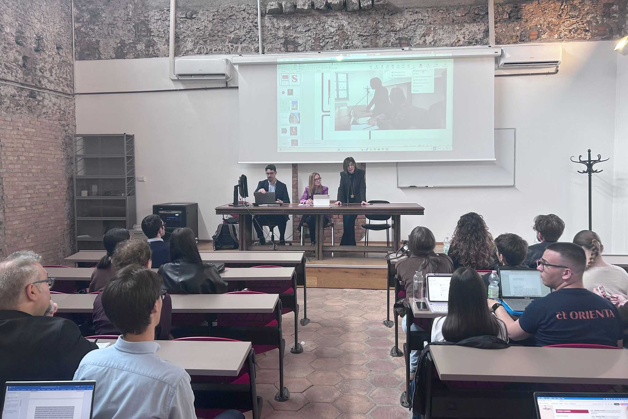 Un momento dell'intervento della prorettrice Lina Scalisi