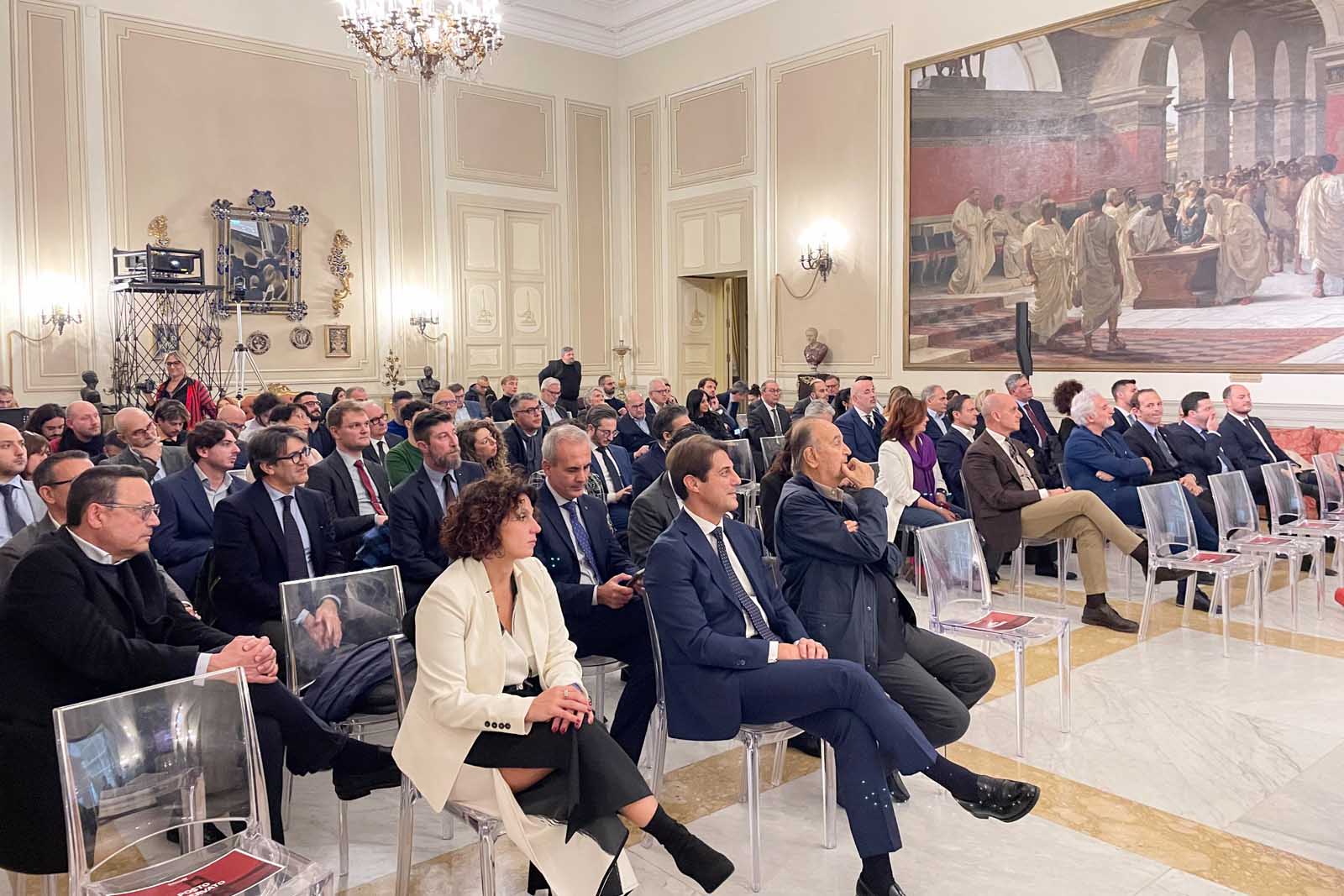 Il pubblico presente all'incontro