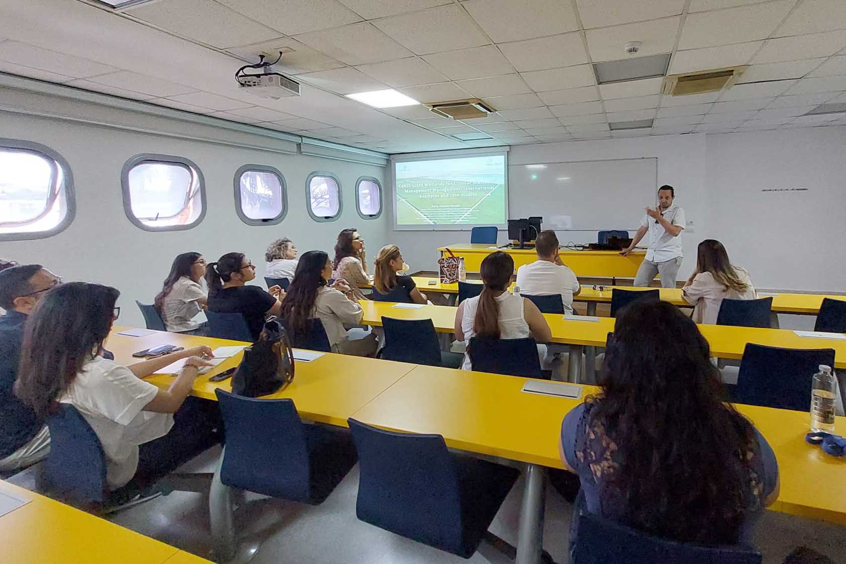 Un momento dell'incontro con gli studenti