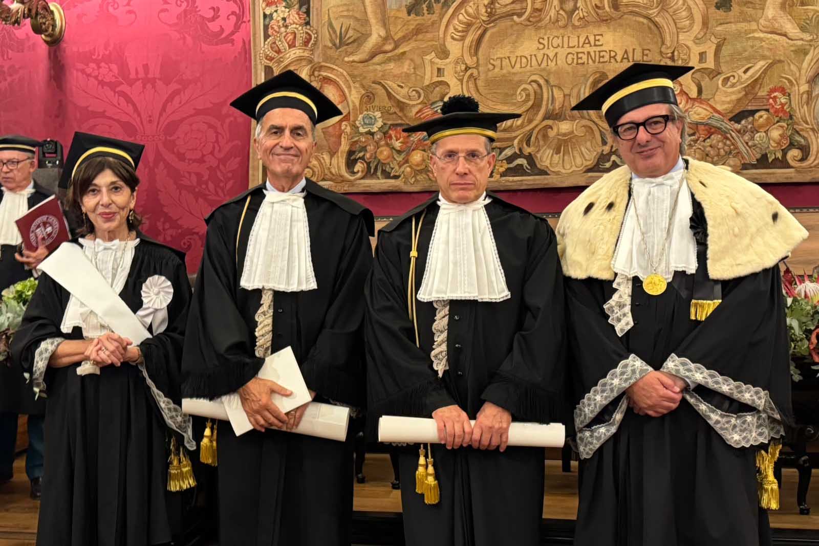 In foto da sinistra Lina Scalisi, Fulvio Mavilio, Anton Sculean e Enrico Foti
