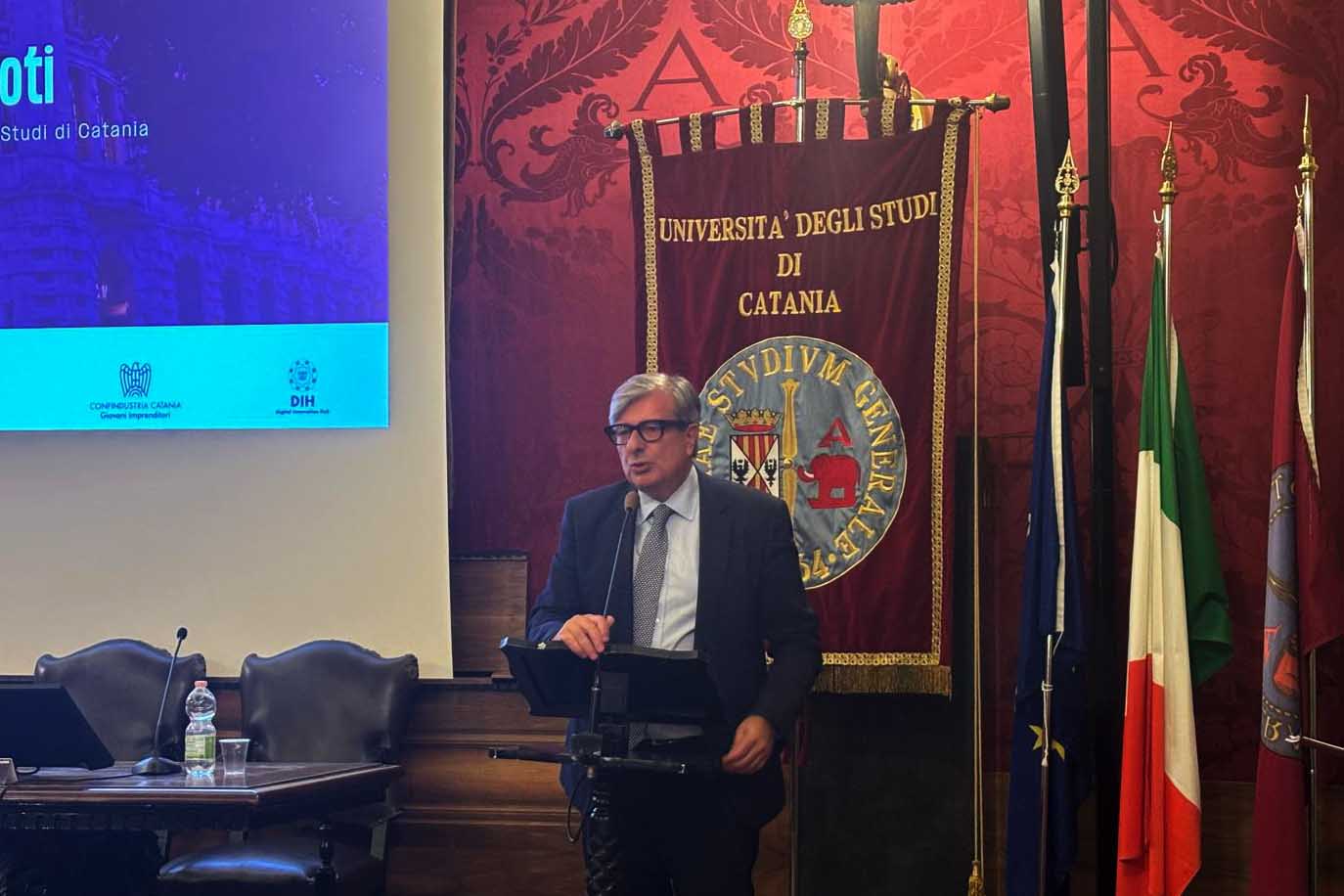 Il rettore Enrico Foti