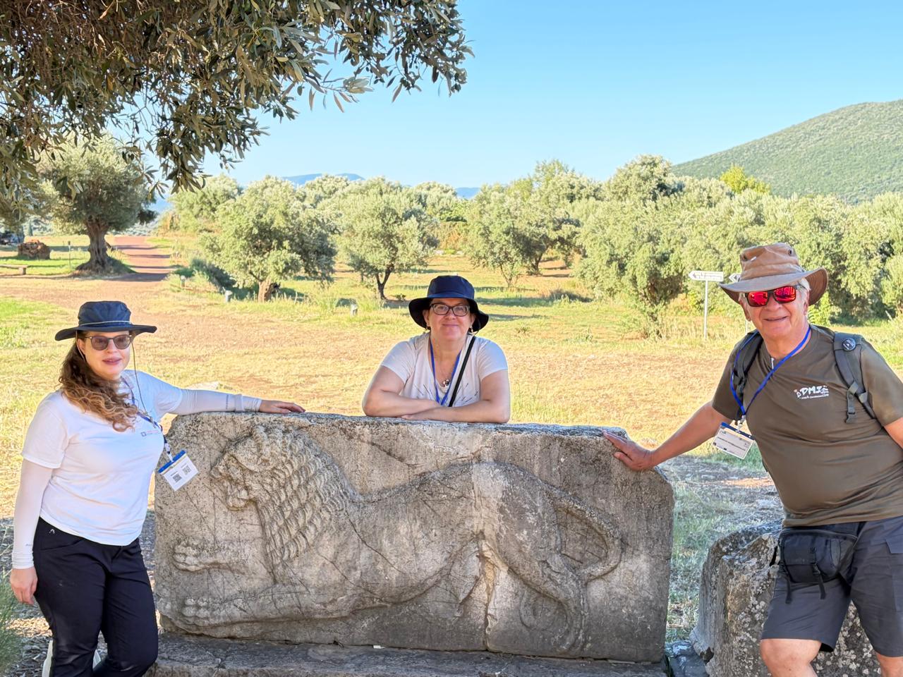 Il bassorilievo raffigurante un leone