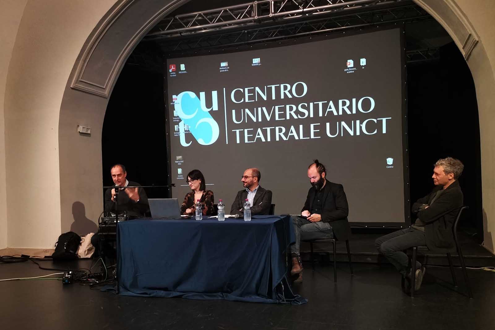 Un momento dell'incontro al Centro Universitario Teatrale