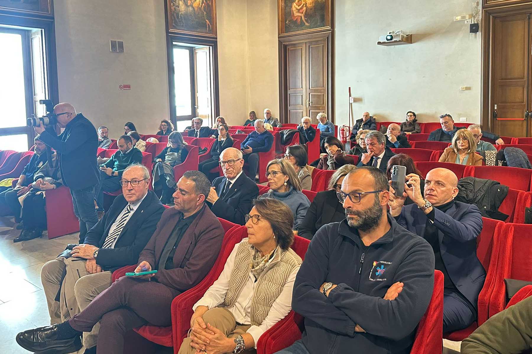 Il pubblico presente all'incontro