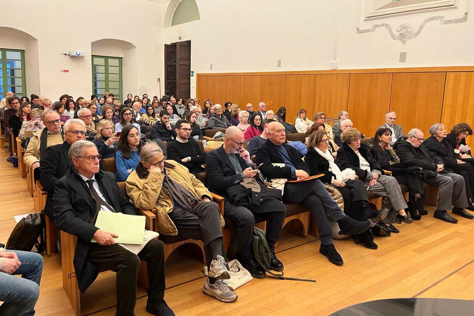 Un momento dei lavori al Coro di Notte del Monastero dei Benedettini