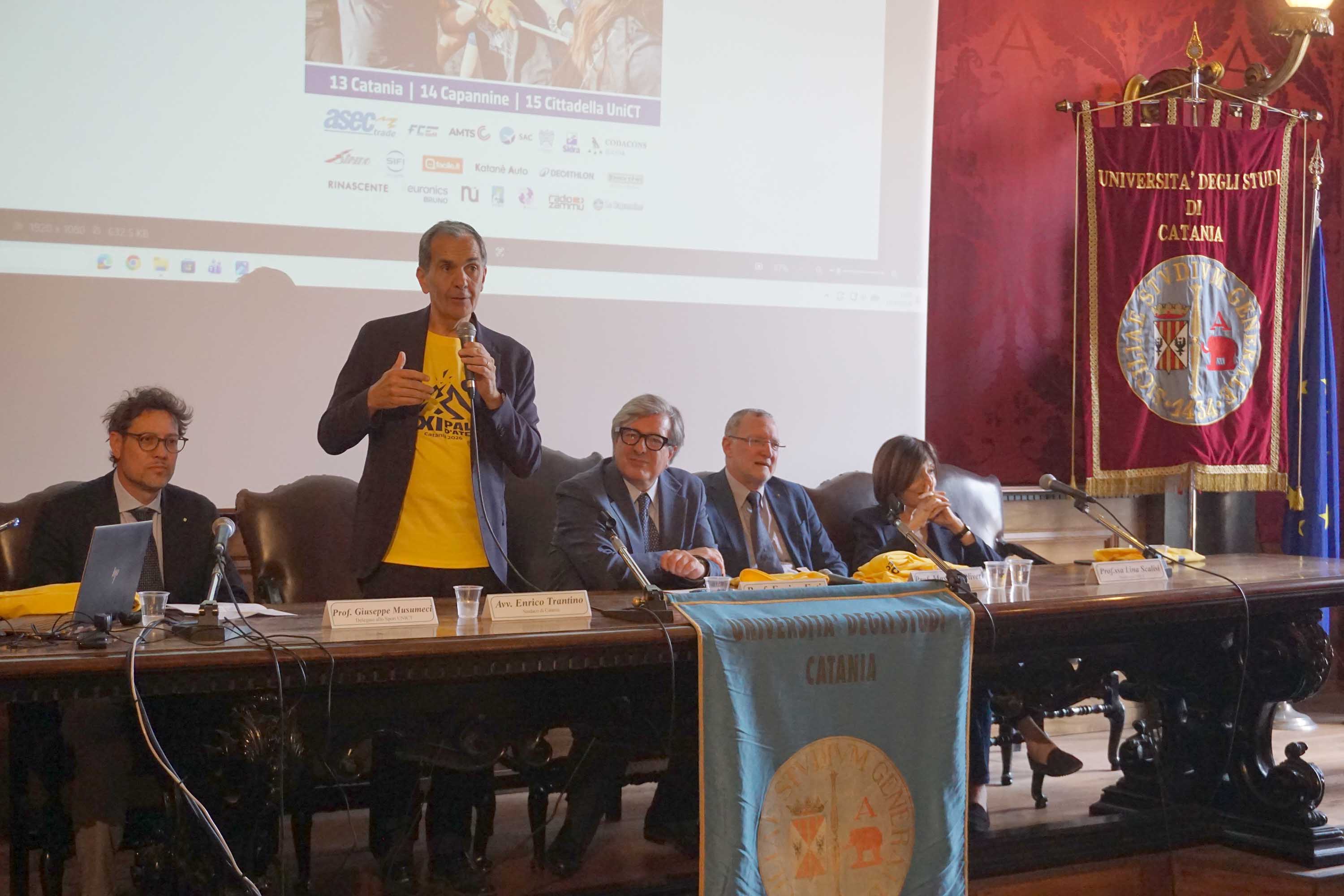 Un momento dell'intervento del sindaco Enrico Trantino
