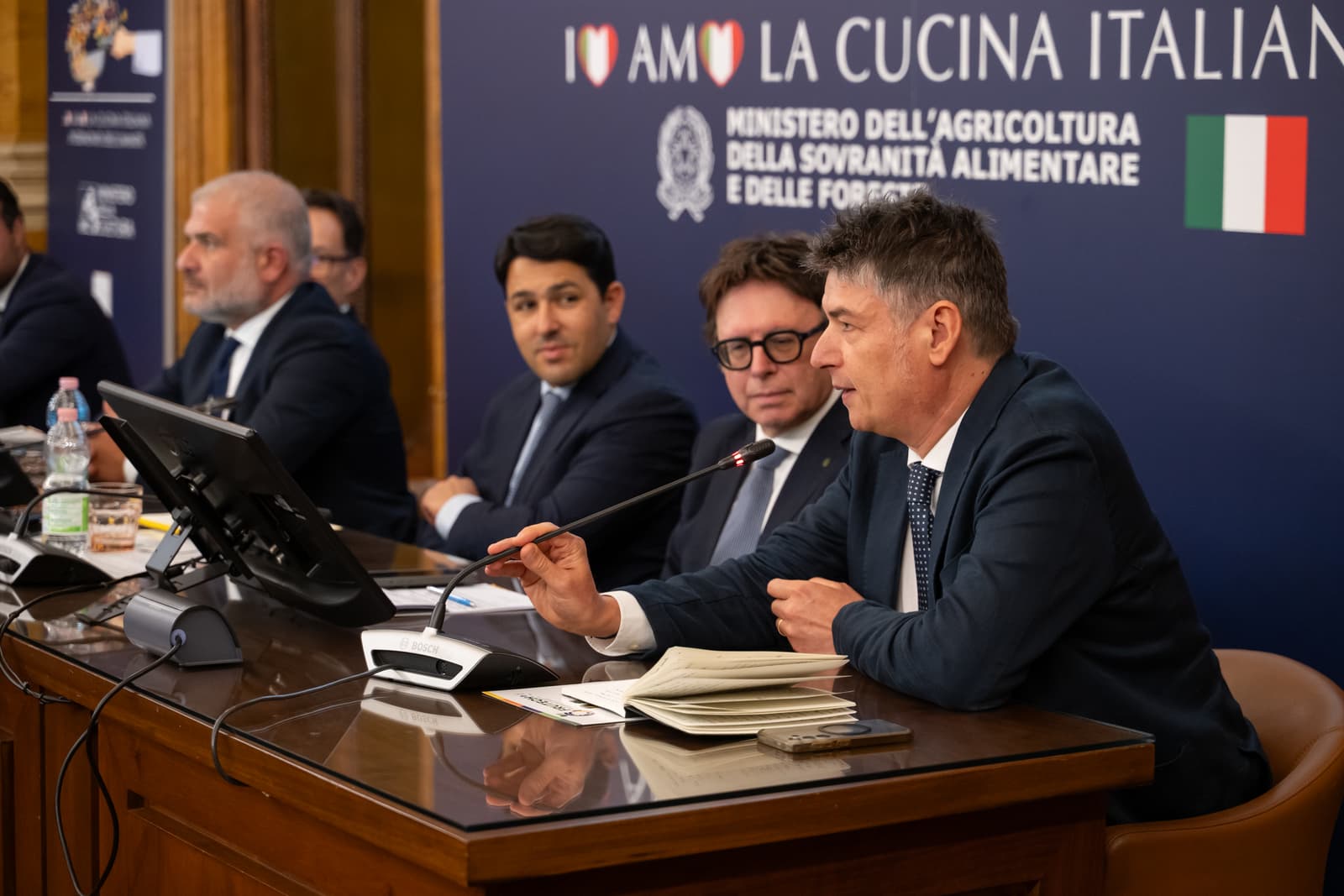 Un momento dell'intervento del prof. Stefano La Malfa