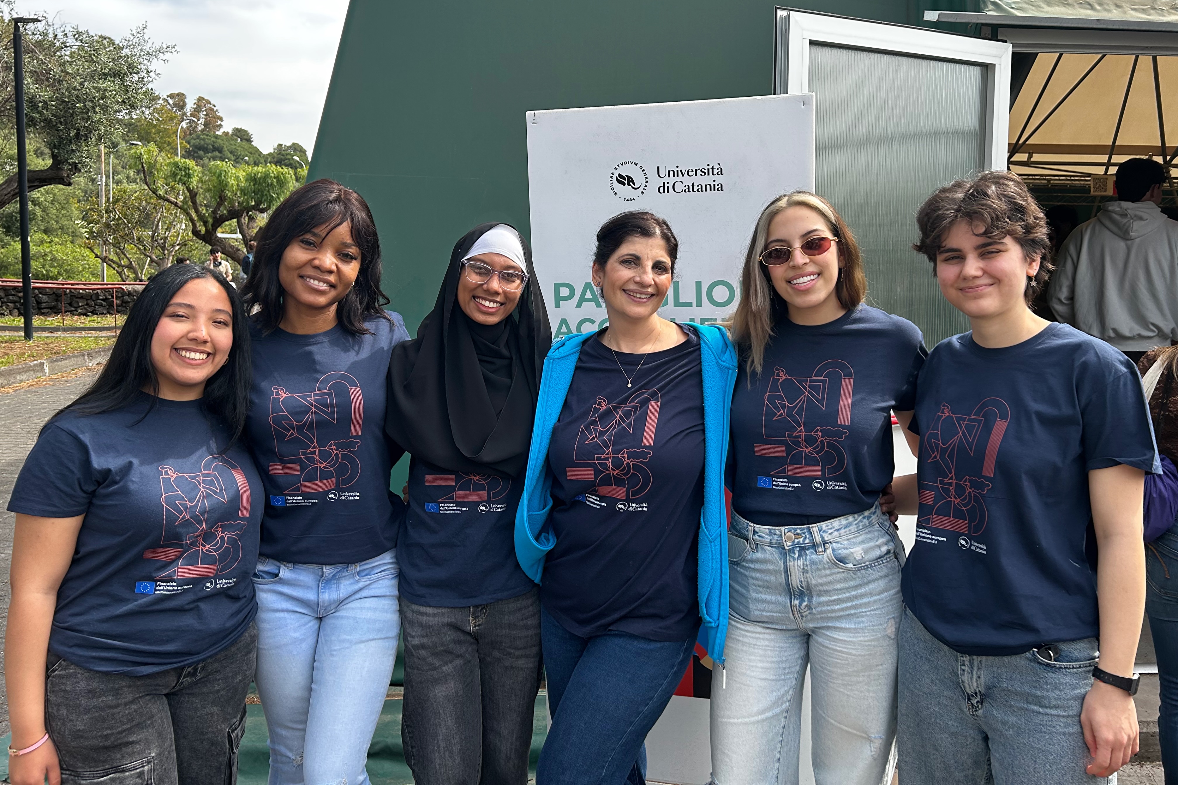 Amale Bensadek, Gladys Okoji, Saliha Hana Fareez Ziard, Maria Sanfilippo, Darin Badir e Ayse Meryem Okan