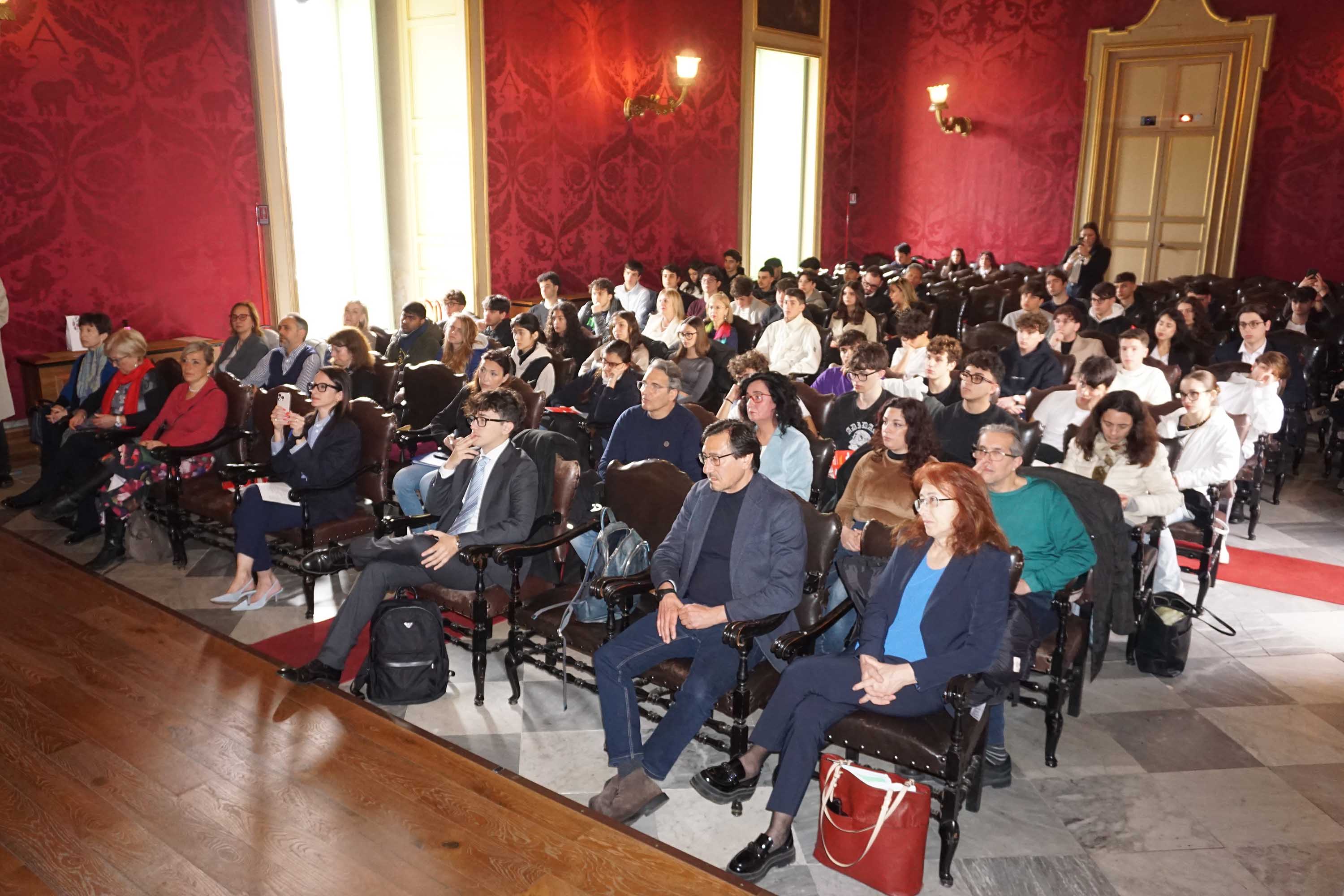 Partecipanti presenti nell'aula magna del Palazzo centrale 