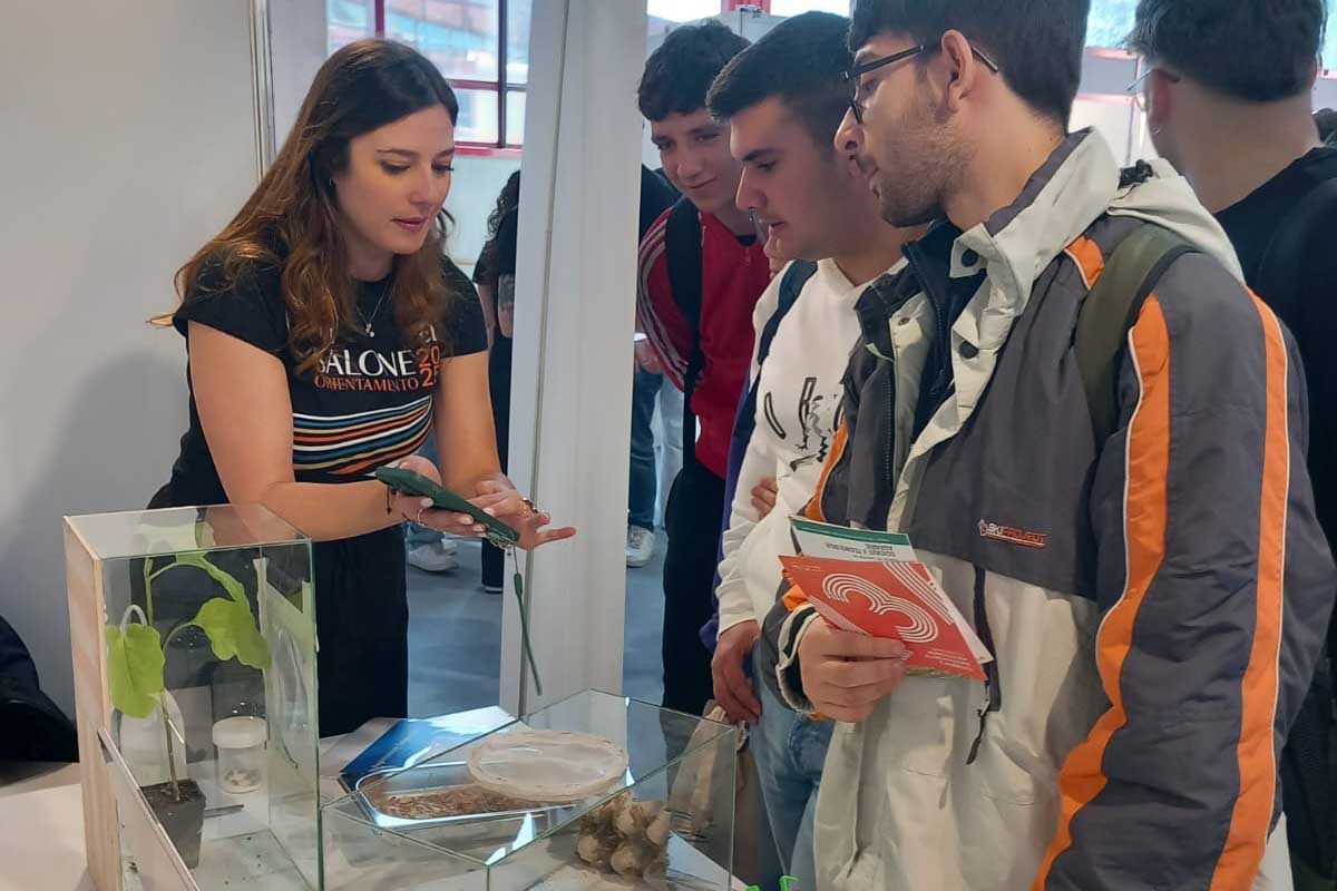 Attività allo stand del Di3A