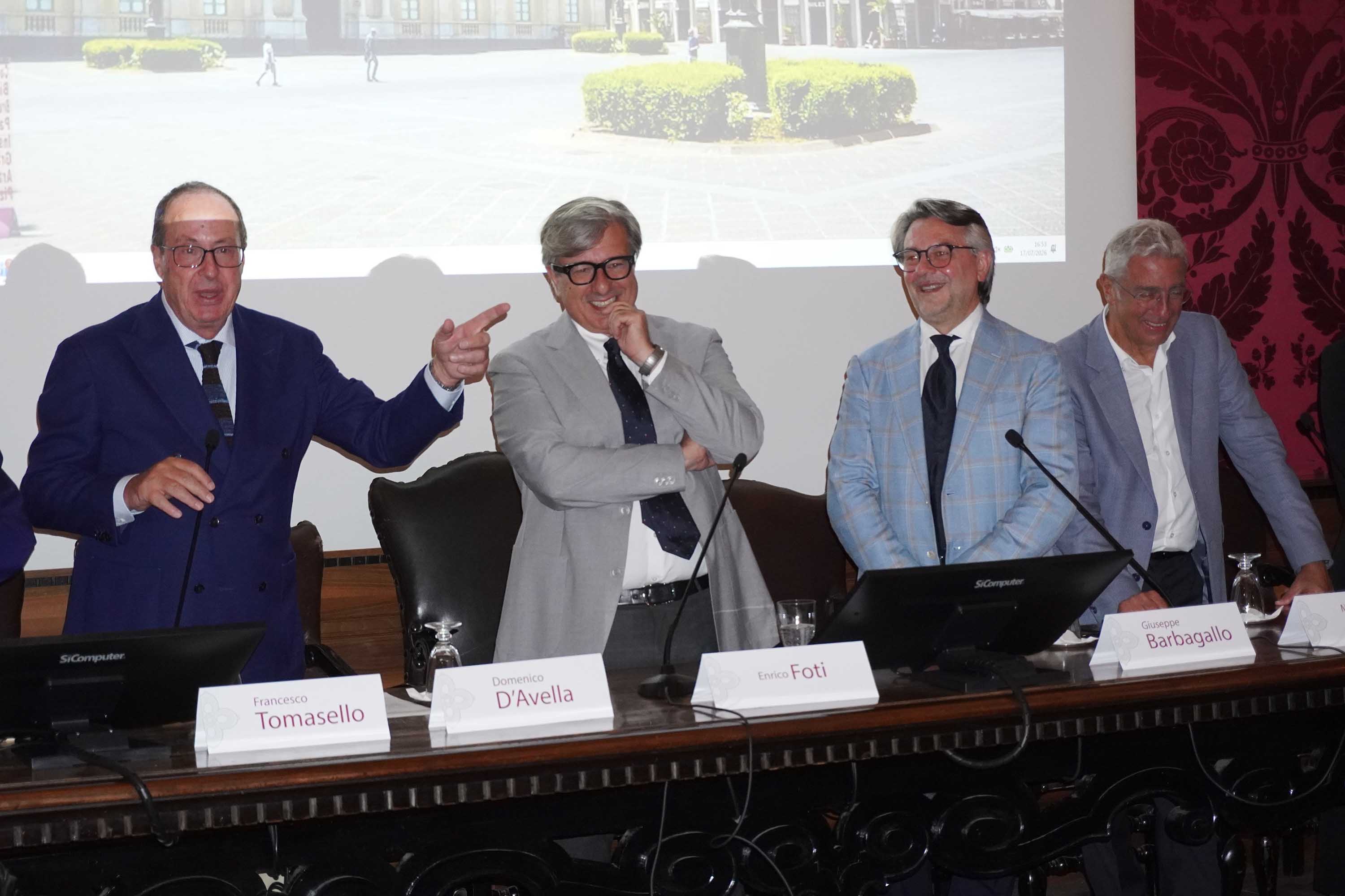 Un momento dell'intervento del prof. Domenico D'Avella