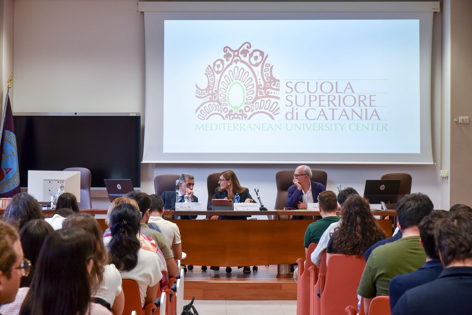 Un momento della 'lectio' di Fulvio Mavilio