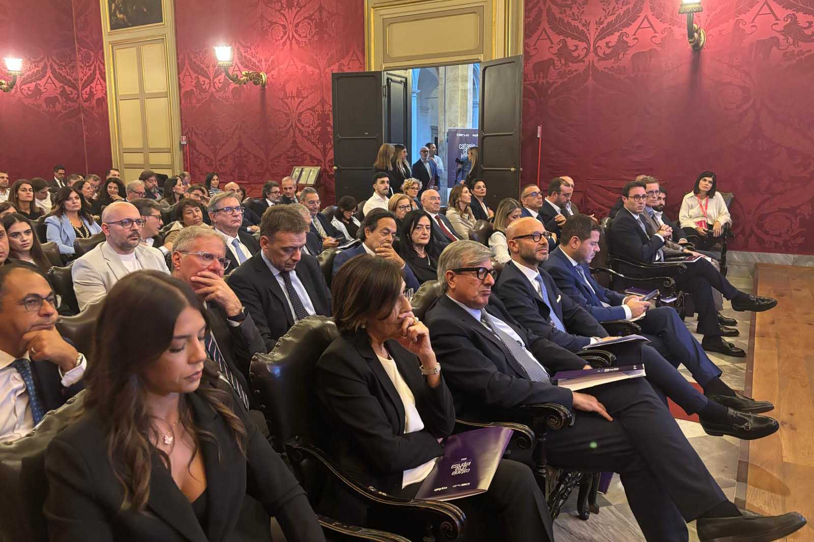 Pubblico presente nell'aula magna del Palazzo centrale