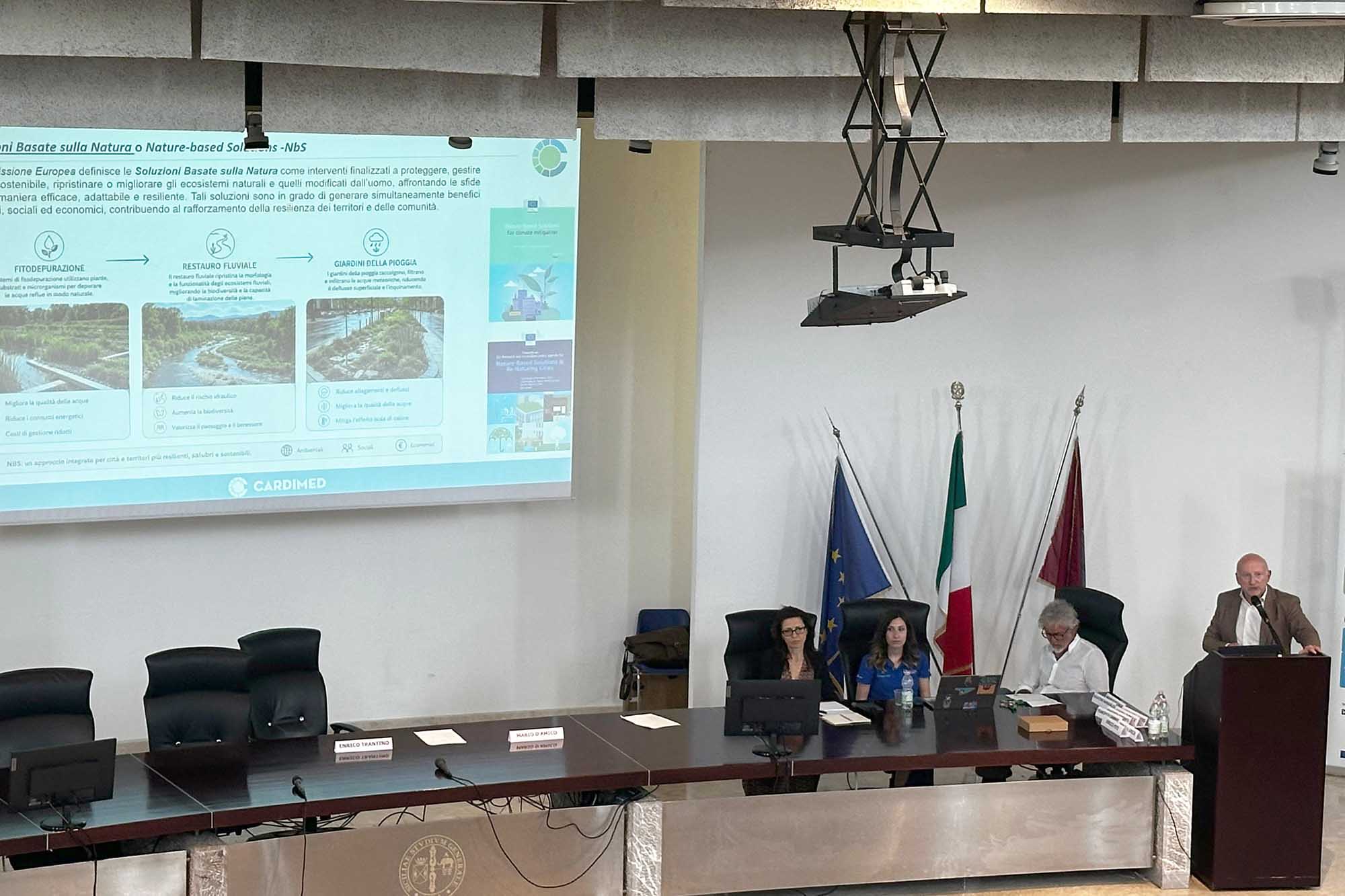 Un momento dell'intervento del prof. Giuseppe Cirelli