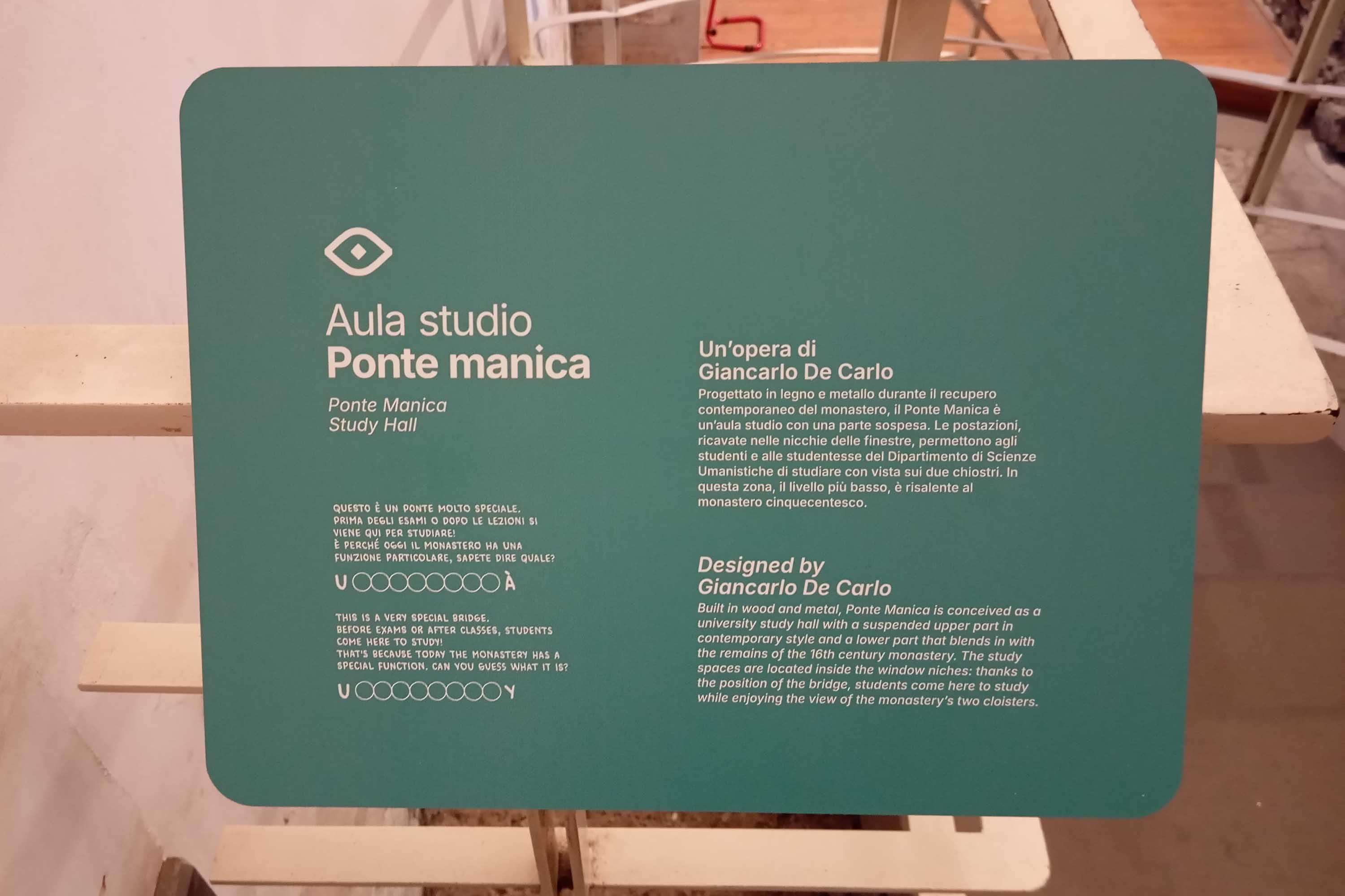 La targa dell'aula studio Ponte manica