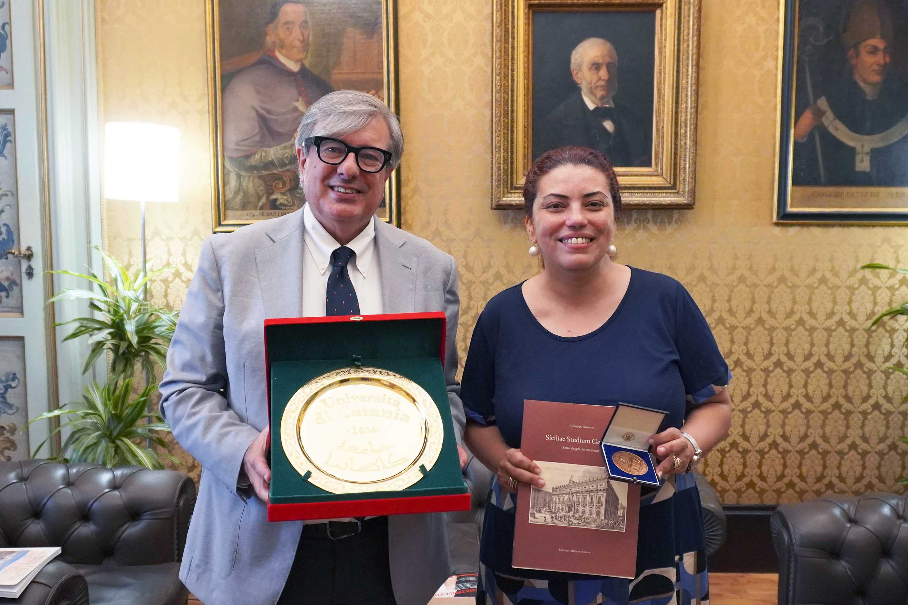 Il rettore Enrico Foti e Maryem Nassif, Console Generale del Regno del Marocco