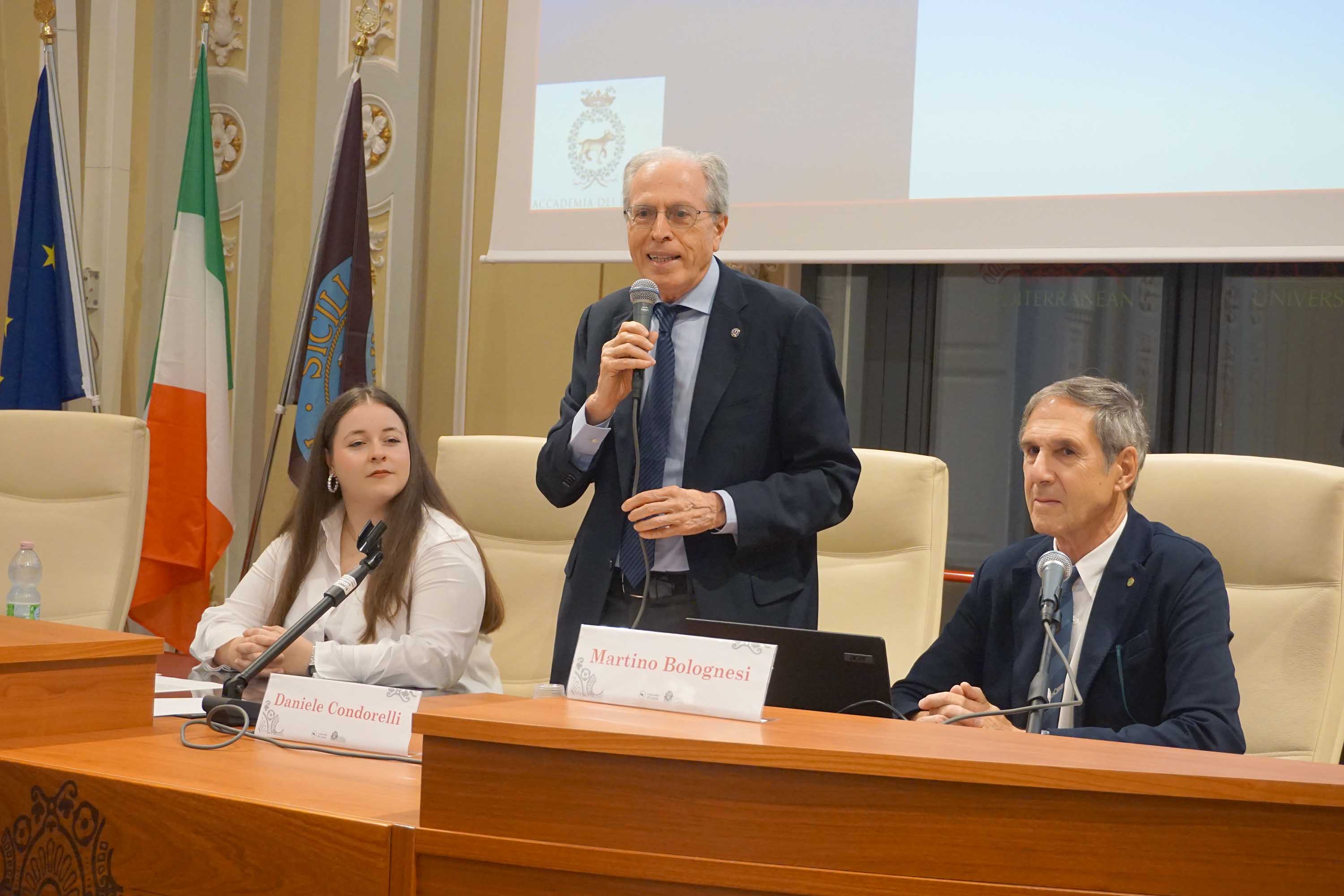 Un momento dell'intervento del prof. Daniele F. Condorelli