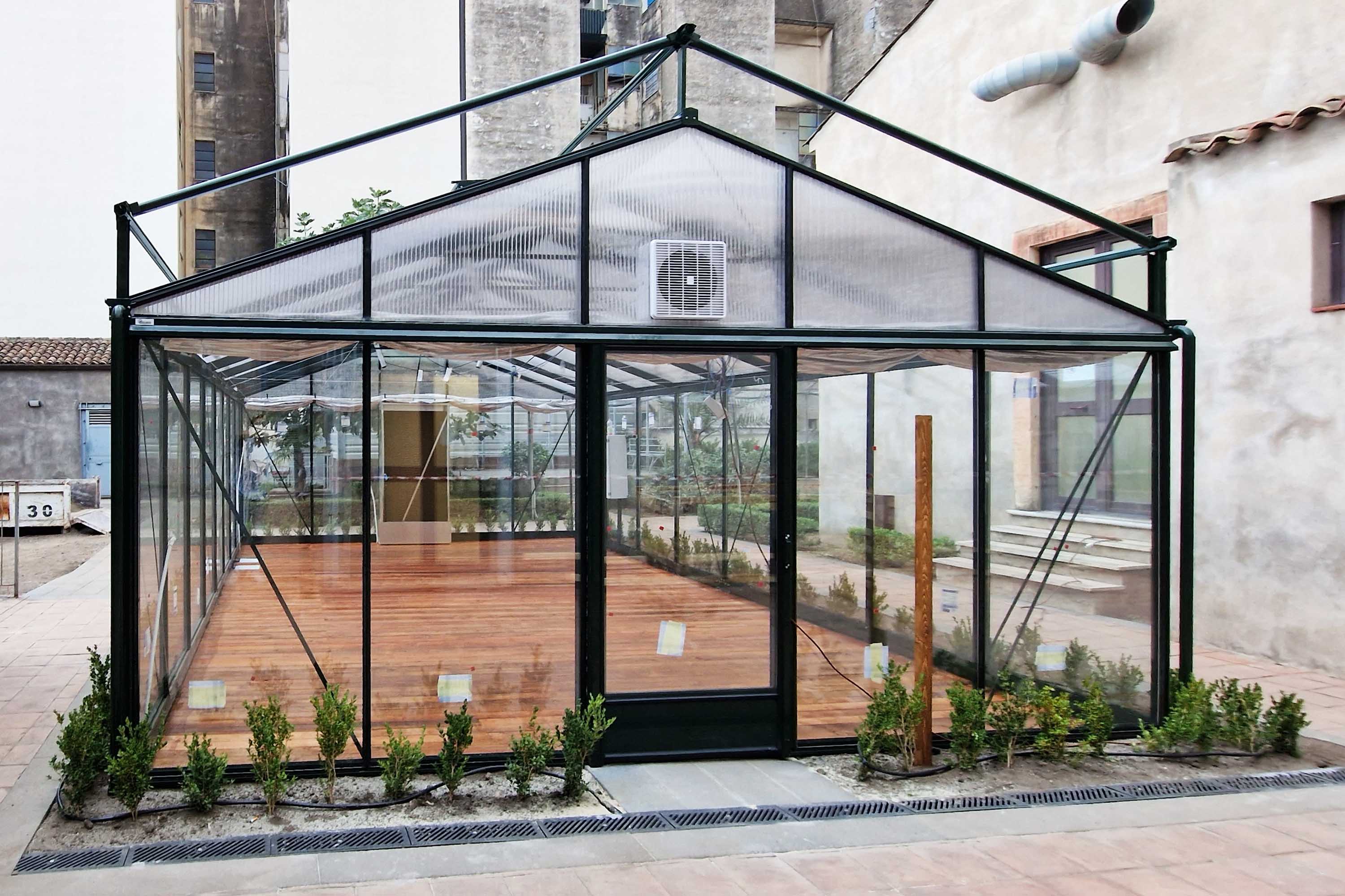La serra di propagazione realizzata all'interno della struttura ex Conservatorio delle Vergini al Borgo