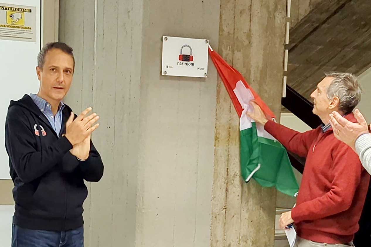 Un momento dell'inaugurazione della Nas Room. In foto i docenti Giampaolo Bella e Orazio Muscato