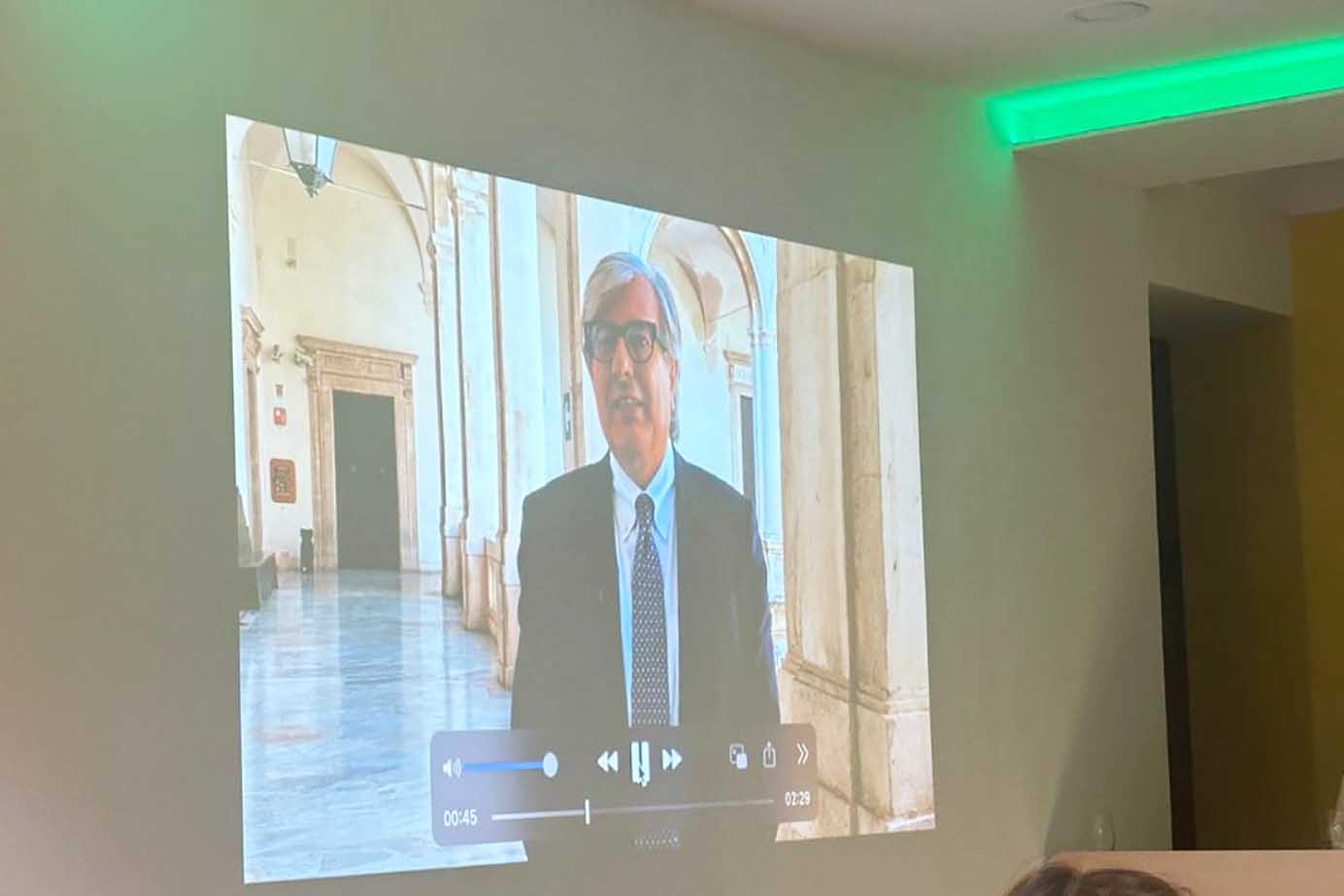 Un momento dell'intervento del rettore Enrico Foti