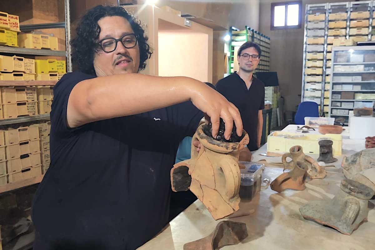 Marsala, Museo Museo Archeologico Regionale "Lilibeo" Baglio Anselmi: i depositi del museo all’interno del quale vengono studiati e restaurati i reperti archeologici