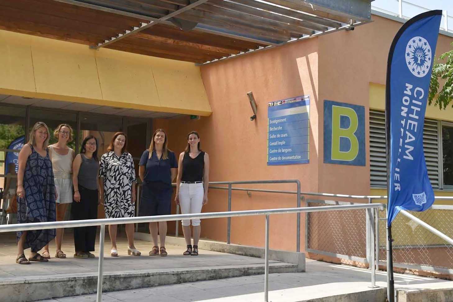In foto da sinistra Anne Cobacho, Agathe Dupont, Nhien Nguyen, Anna Toscano, Virginie Avignon e Laure Morata