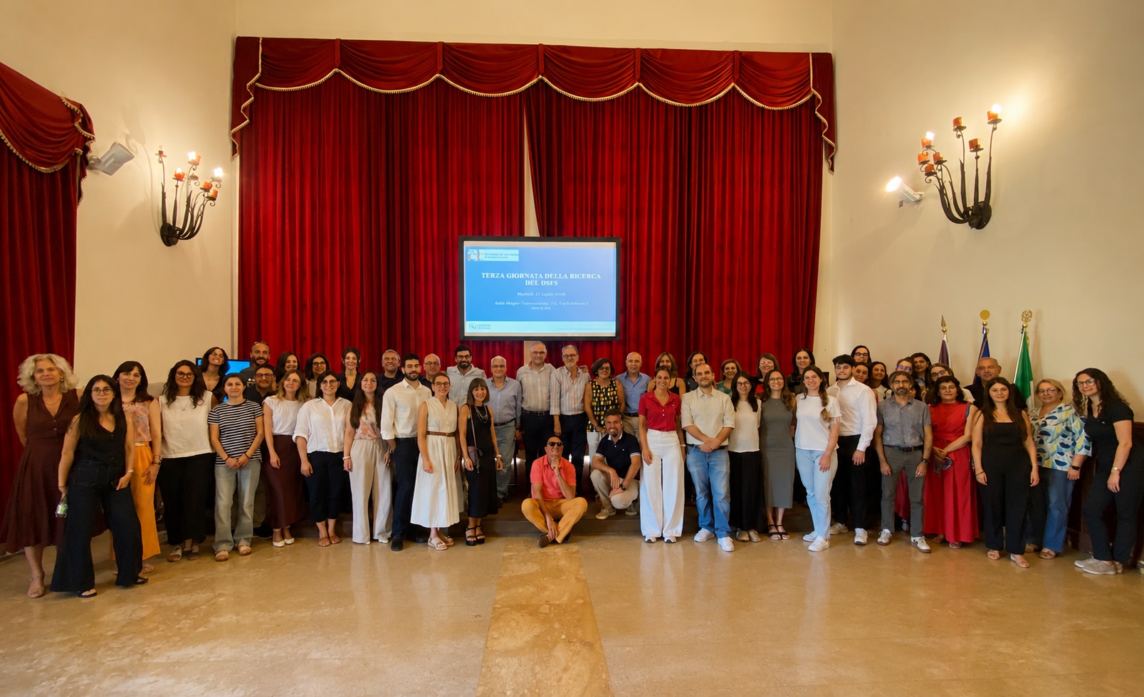 I ricercatori insieme con i responsabili scientifici