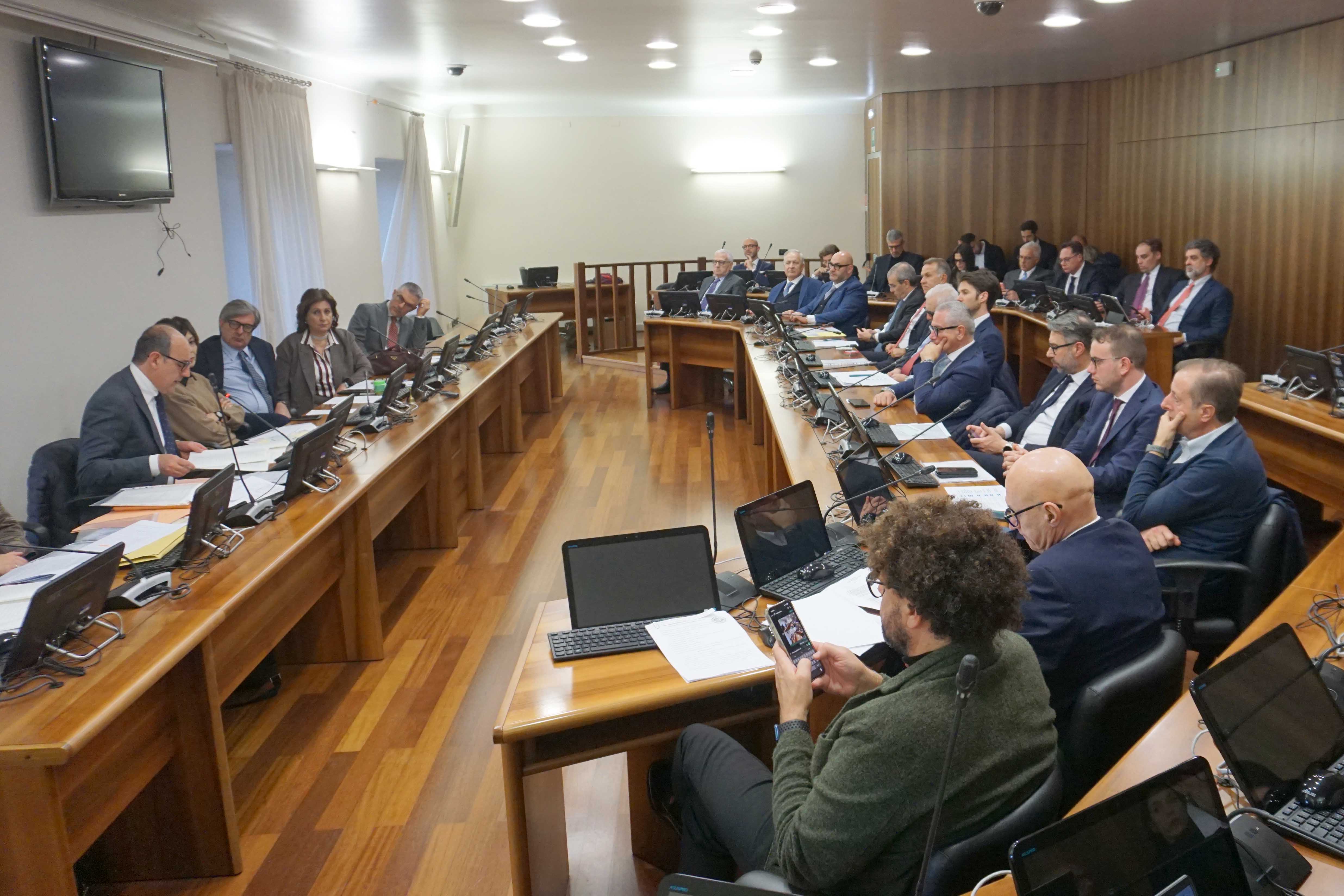 Un momento della firma dell'atto costitutivo