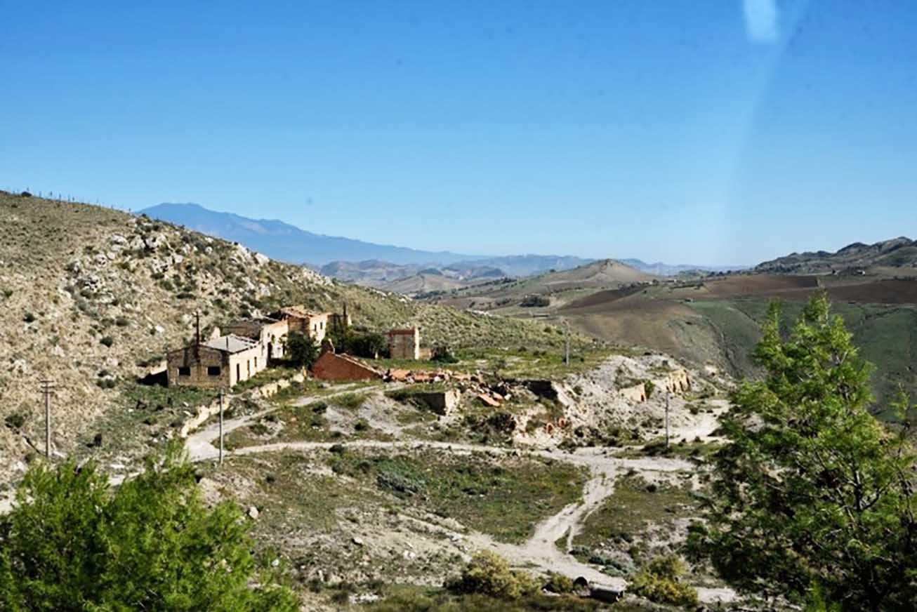 Veduta panoramica della miniera Zimbalio di Enna