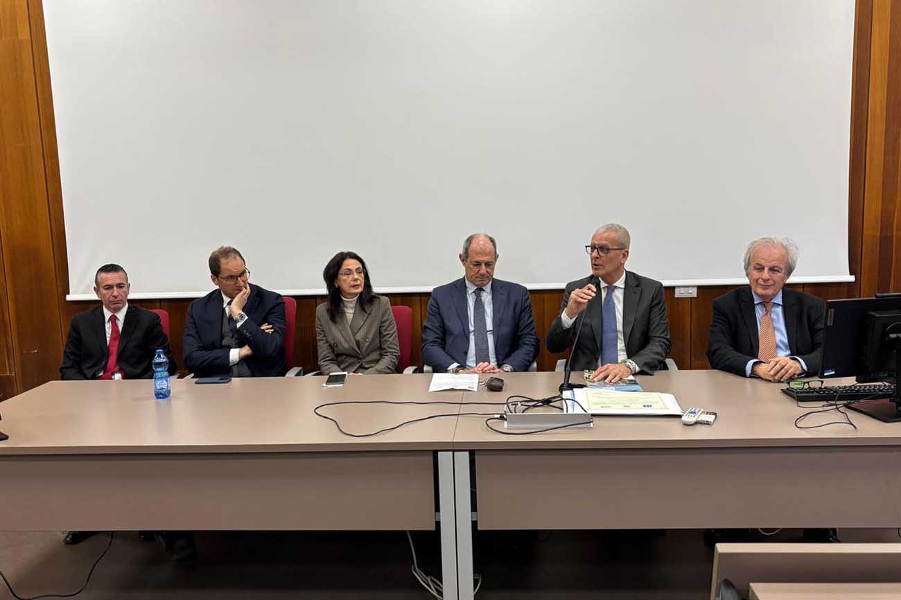 Il tavolo dei relatori