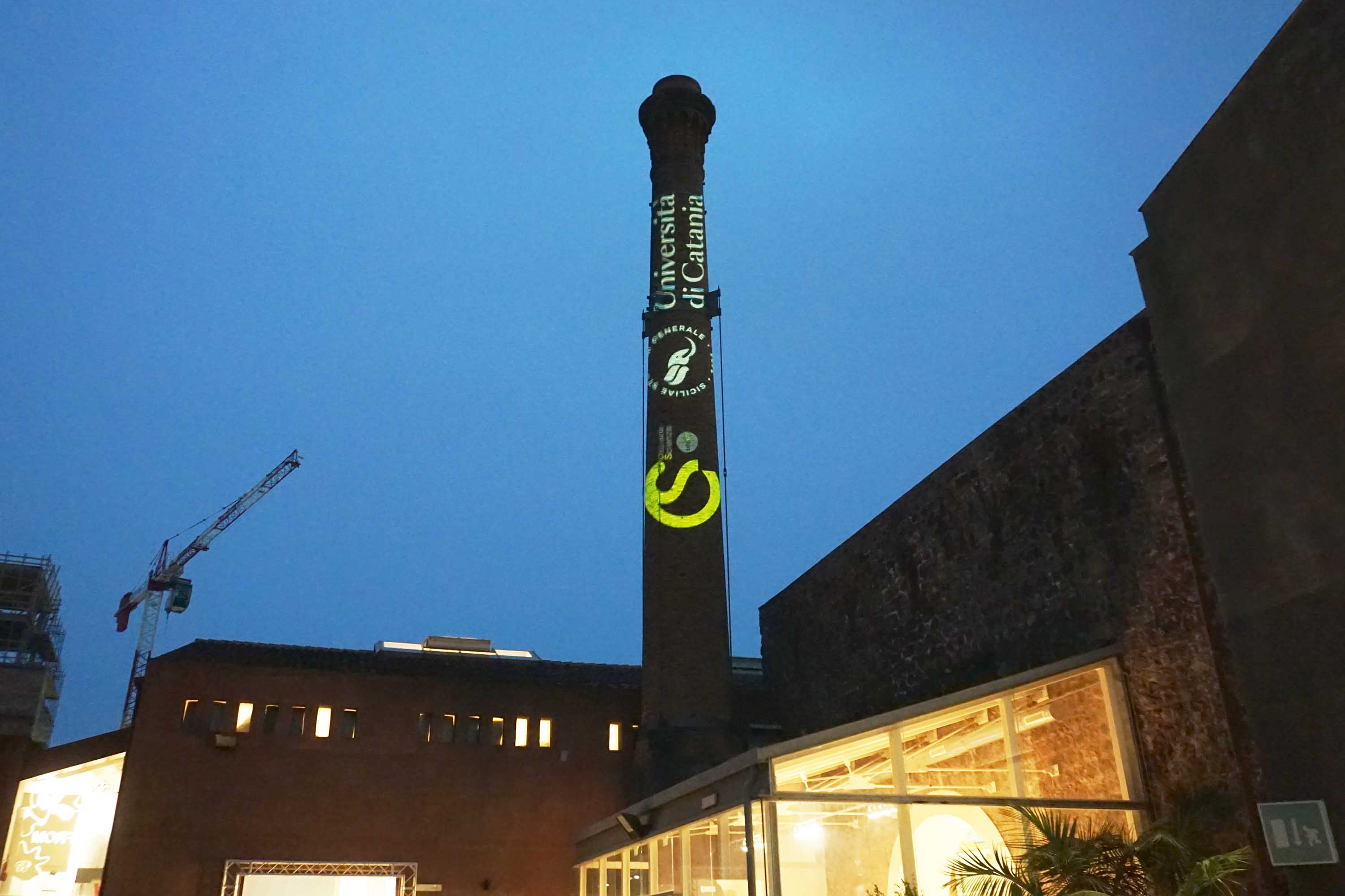 Video mapping realizzato in occasione del Mese della Ciminiera scientifica