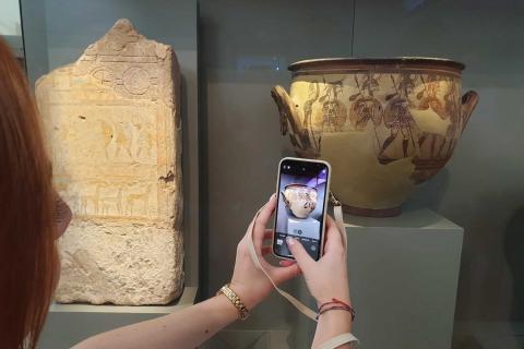 Vaso dei guerrieri in esposizione al Museo Archeologico di Atene