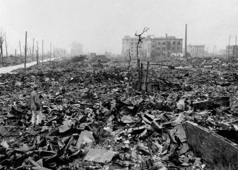 Hiroshima, una città in macerie - Foto AP