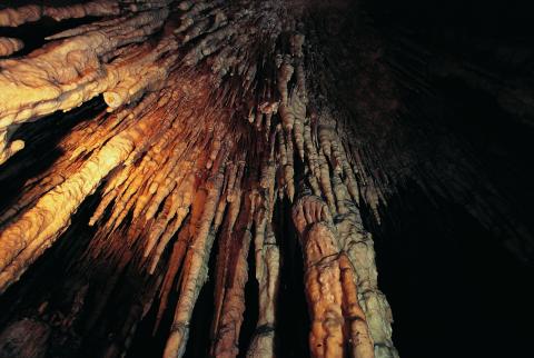 Una delle sale della Grotta Monello a Siracusa