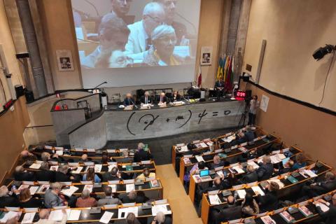 La sala con gli scienziati per i 60 anni della Fondazione Majorana