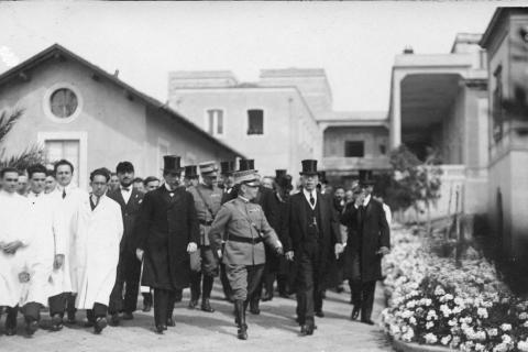 Un momento dell'inaugurazione della Clinica pediatrica il 28 aprile del 1922