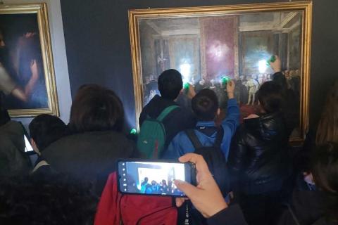 Studenti in visita al Museo dei Saperi e delle Mirabilia a Palazzo Centrale