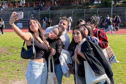 Studentesse sul prato del Cus Catania