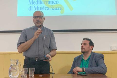 In foto padre Francesco La Vecchia e il prof. Giuseppe Sanfratello
