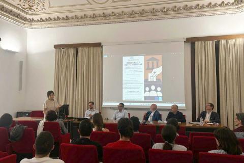 Un momento dell'intervento della prof.ssa Francesca Longo