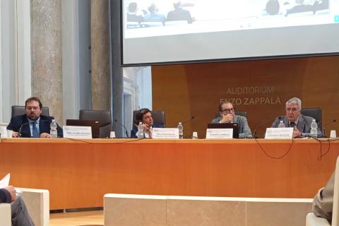 Un momento dell'intervento del prof. Giuseppe Speciale