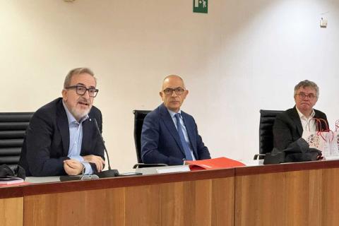 Un momento dell'intervento del prof. Davide Bennato