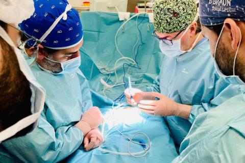 un momento dell'intervento chirurgico