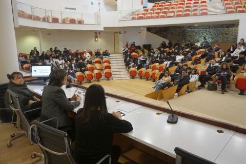 Un momento dell'intervento della prof.ssa Lina Scalisi