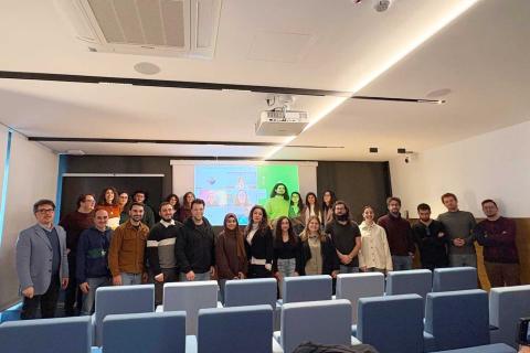 In foto tutti i dottorandi che hanno partecipato alla giornata (alcuni anche da remoto). A sinistra il coordinatore prof. Salvo Mirabella