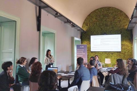 Un momento dell'intervento della prof.ssa Claudia Ledda