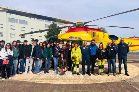 Un momento delle attività con gli studenti