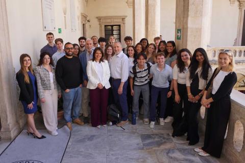 gli oltre venti studenti della Northeastern University 